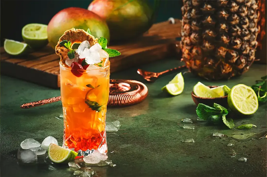 Tropical Refresher Rezept mit Ellyfit Fitnessdrink